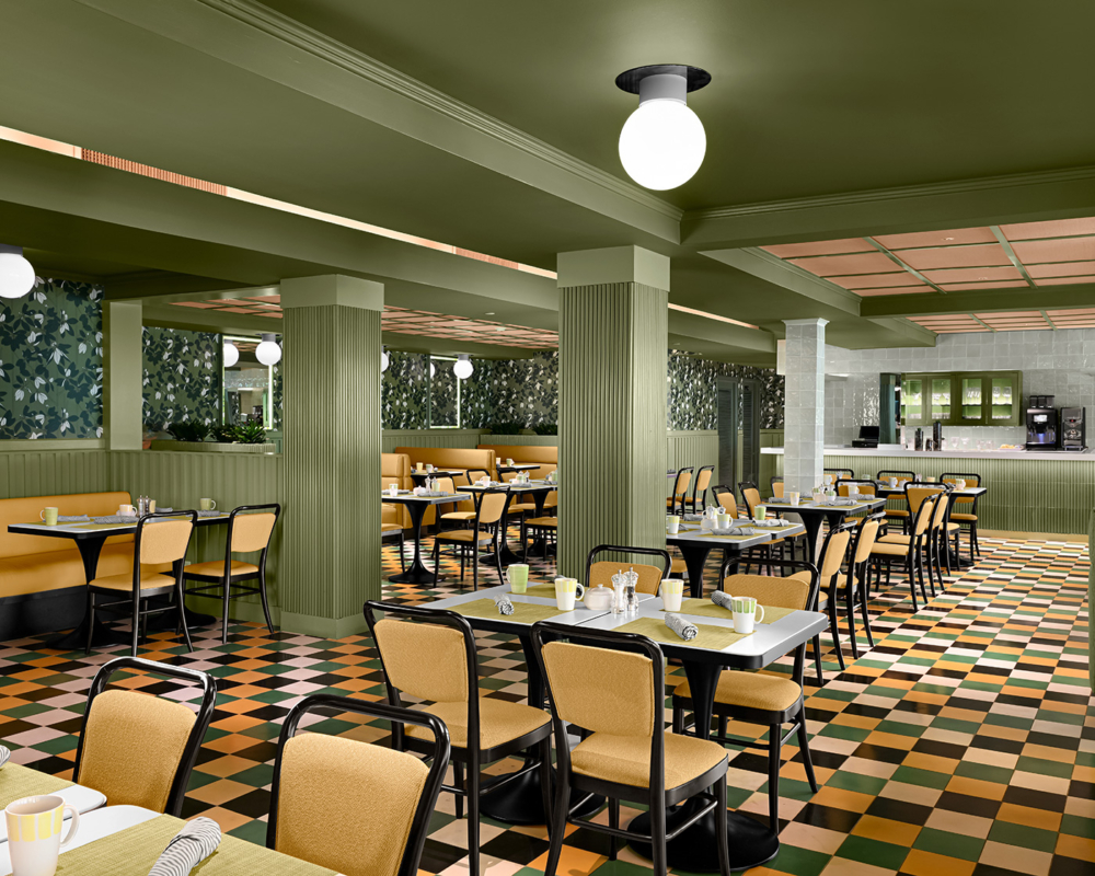 Hilton Aruba Laguna restaurant interior